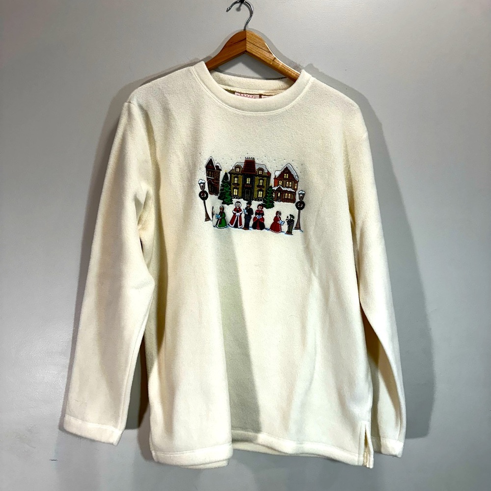 Basic Editions Holiday Womens L Christmas Fleece Pullover Embroidered Carolers